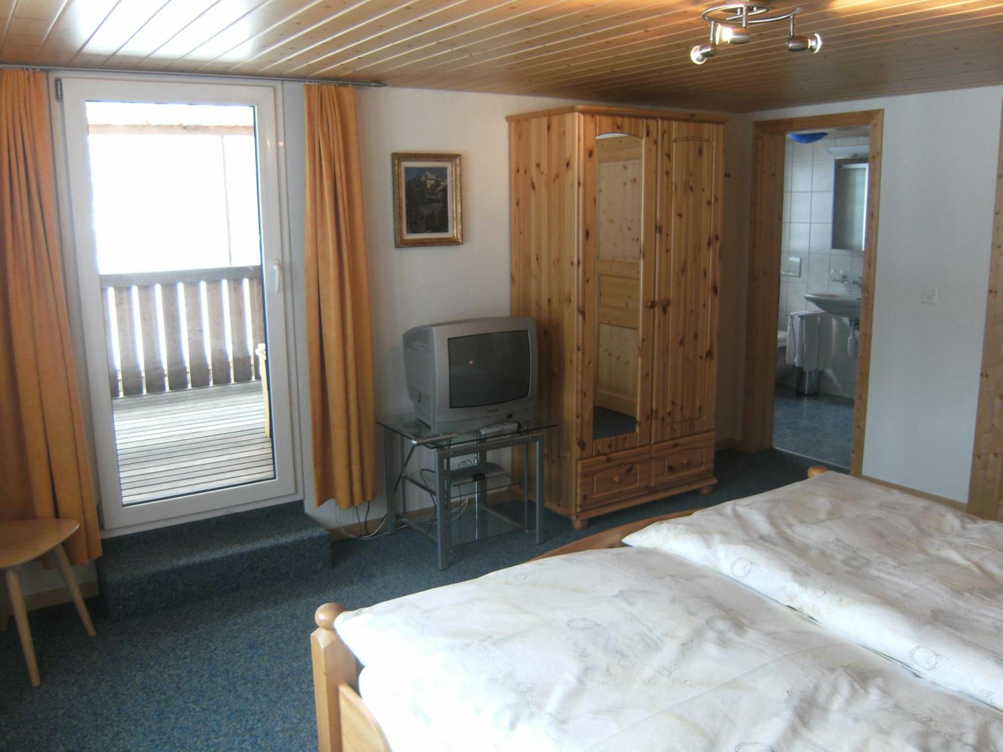 Hotel Altels Kandergrund Bagian luar foto